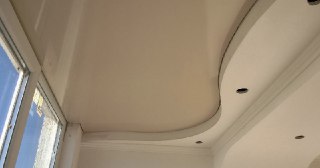 Натяжной потолок на балкон Волхов, цена 6281 руб.